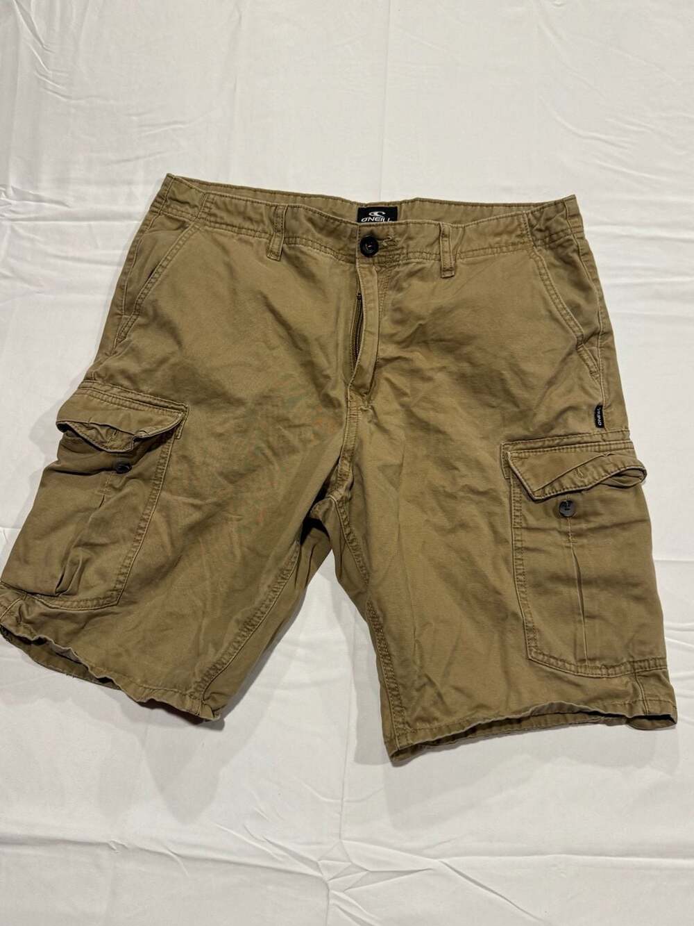 Vintage O'Neill Men's Khaki Standard Fit Cargo Shorts Size 34 Y2K